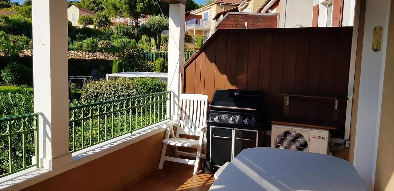 Appartement Moderne A Saint-Raphael Avec Piscine Partagee Saint-Raphaël